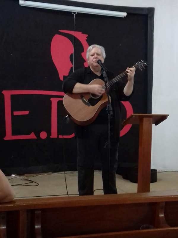 Autor da música “A alegria esta no coração de quem já conhece a Jesus"