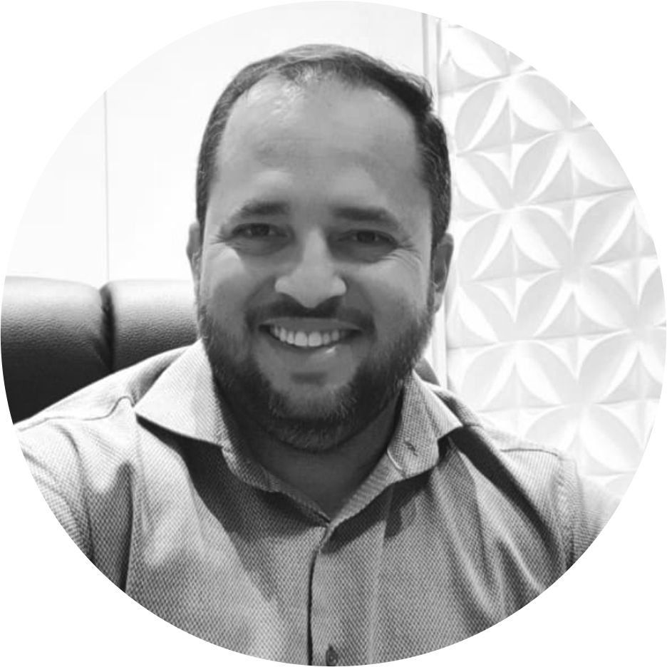 Dr. Kristian Barros