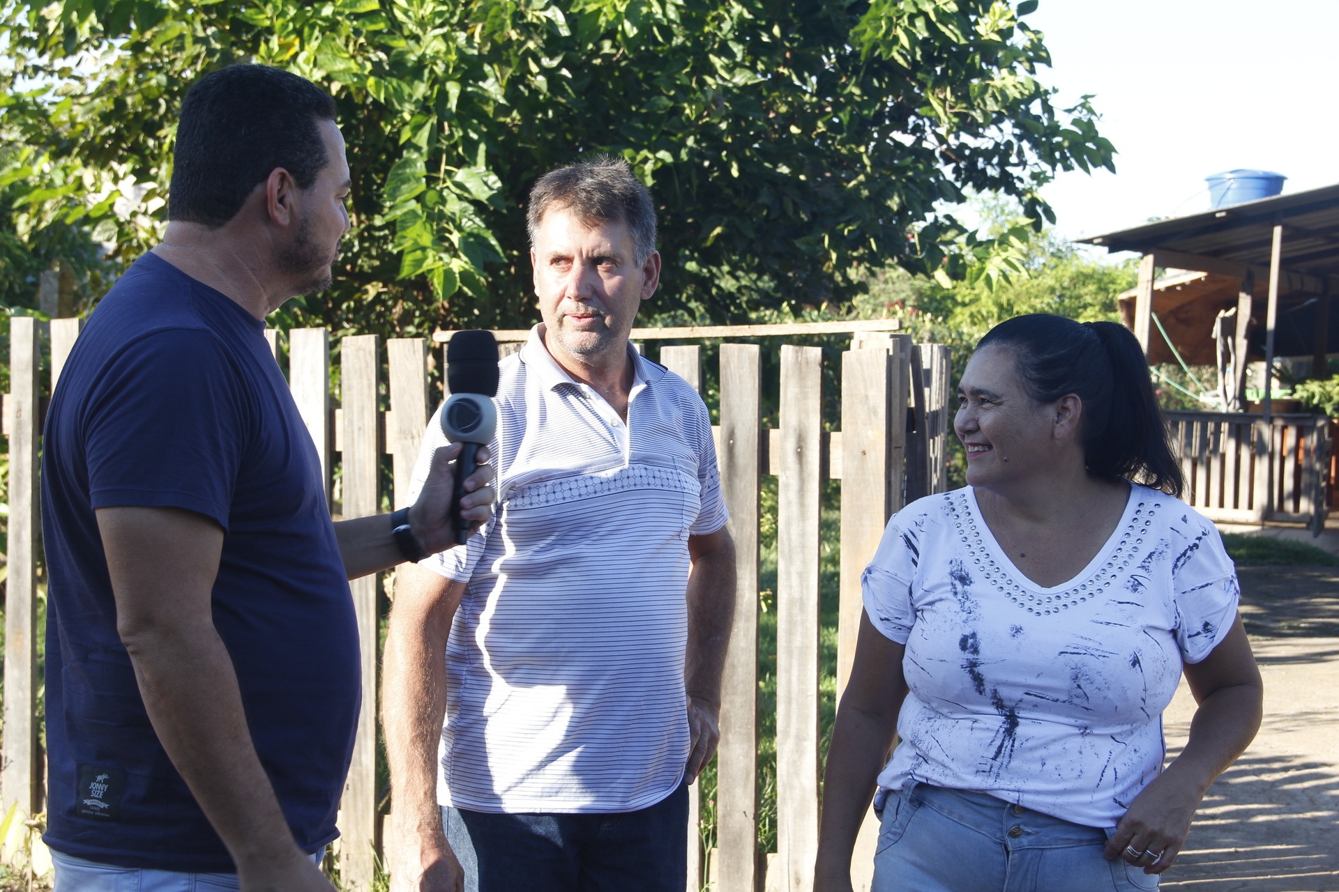 Dona de casa ganha caminhão de prêmios da TV Capital