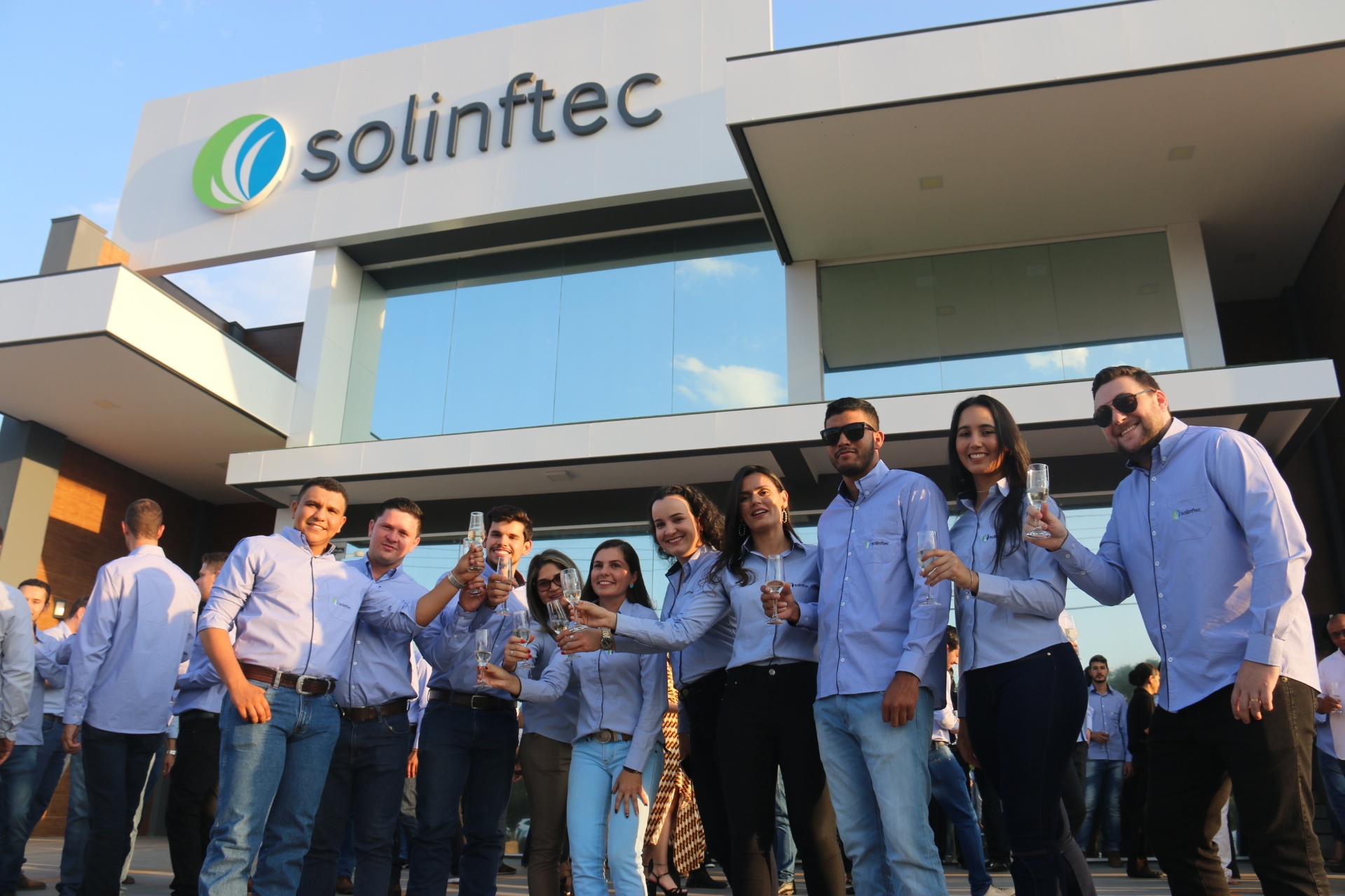 Inaugurou hoje (02) em Sinop a Solinftec, empresa especializada em agricultura digital