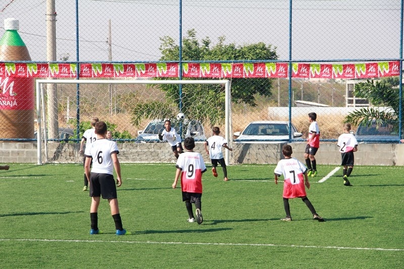 Começaram os jogos da 1ª Copinha Escola Flamengo