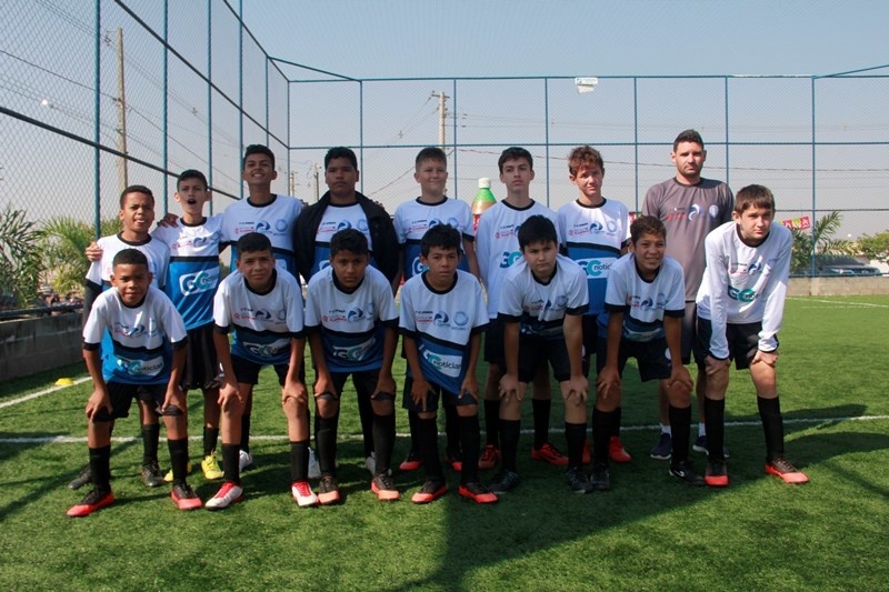 Começaram os jogos da 1ª Copinha Escola Flamengo