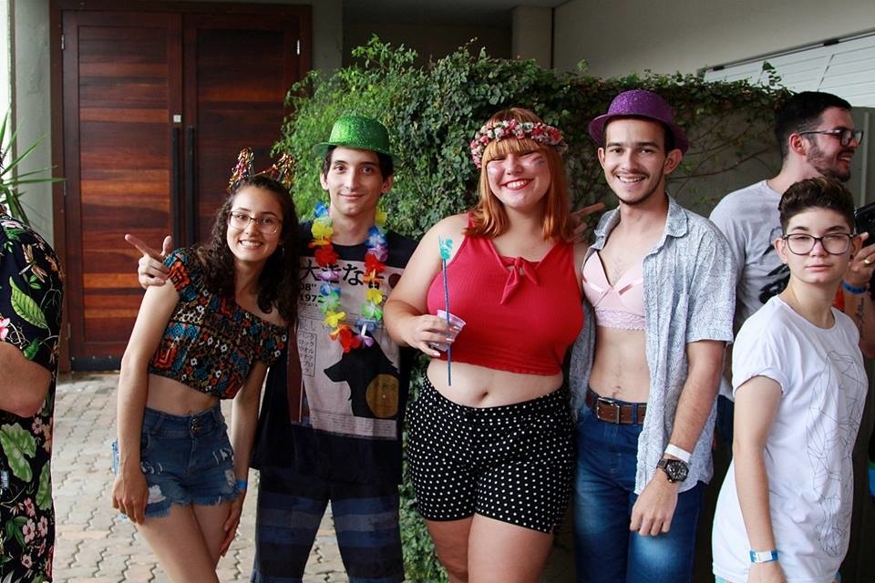 Bloco B comanda carnaval diferente em Sinop