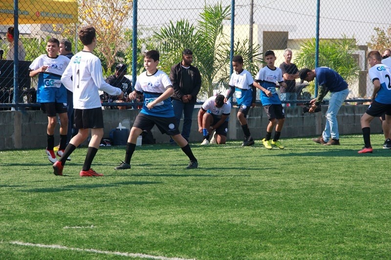 Começaram os jogos da 1ª Copinha Escola Flamengo