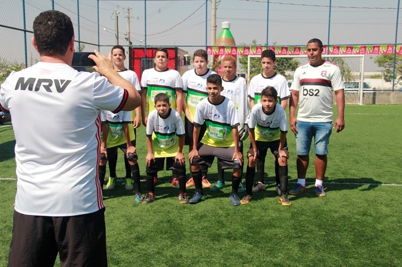 Começaram os jogos da 1ª Copinha Escola Flamengo