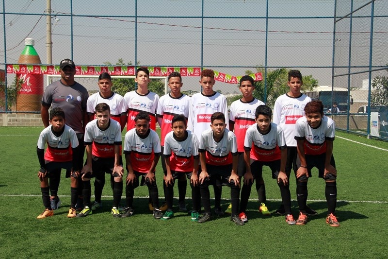 Começaram os jogos da 1ª Copinha Escola Flamengo