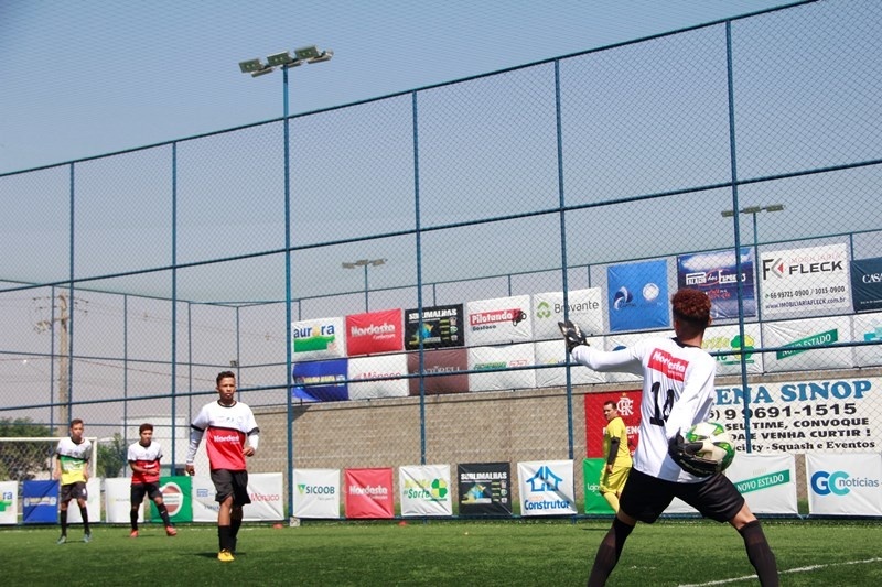 Começaram os jogos da 1ª Copinha Escola Flamengo