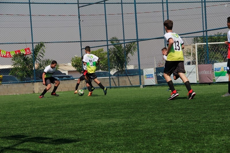 Começaram os jogos da 1ª Copinha Escola Flamengo