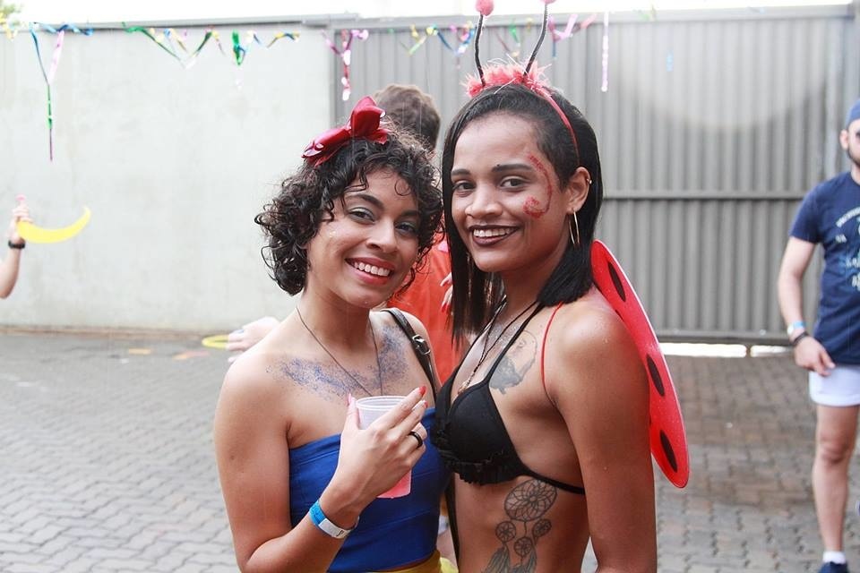 Bloco B comanda carnaval diferente em Sinop