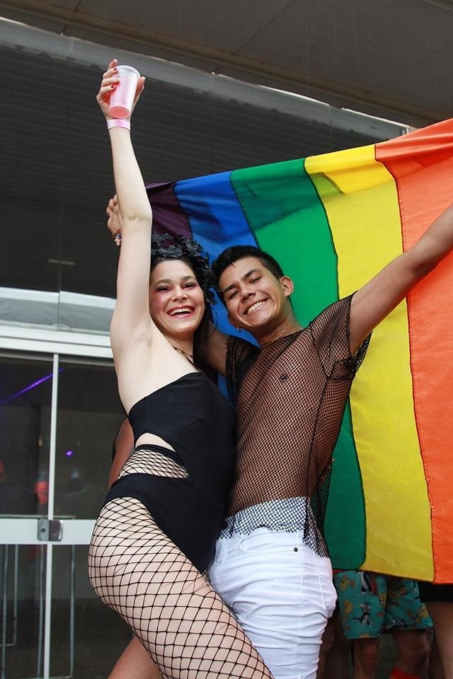 Bloco B comanda carnaval diferente em Sinop