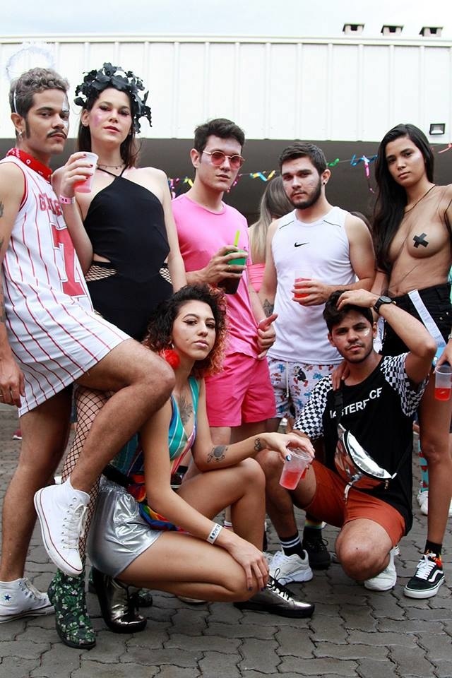 Bloco B comanda carnaval diferente em Sinop