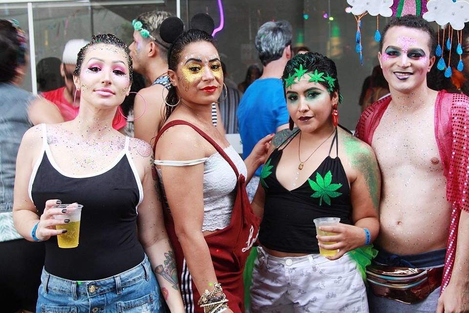 Bloco B comanda carnaval diferente em Sinop