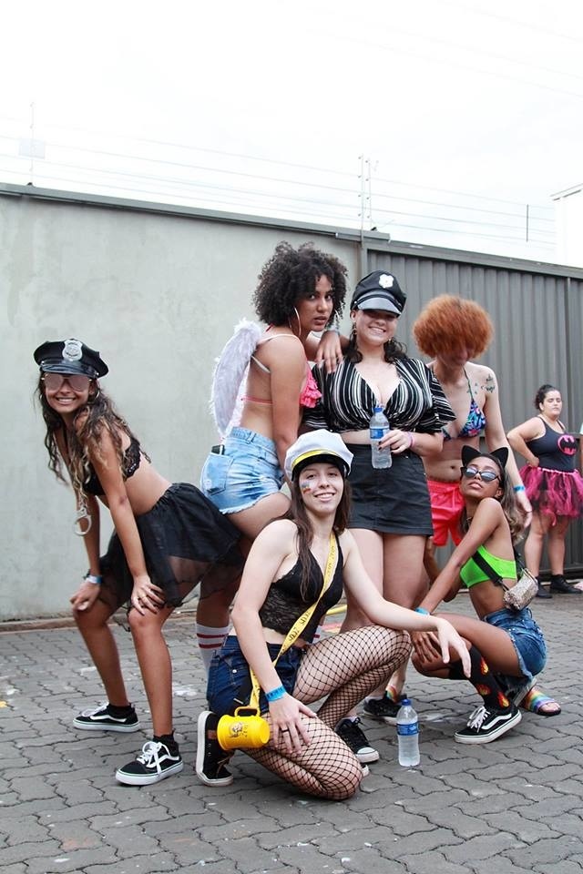 Bloco B comanda carnaval diferente em Sinop