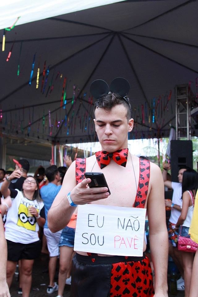 Bloco B comanda carnaval diferente em Sinop