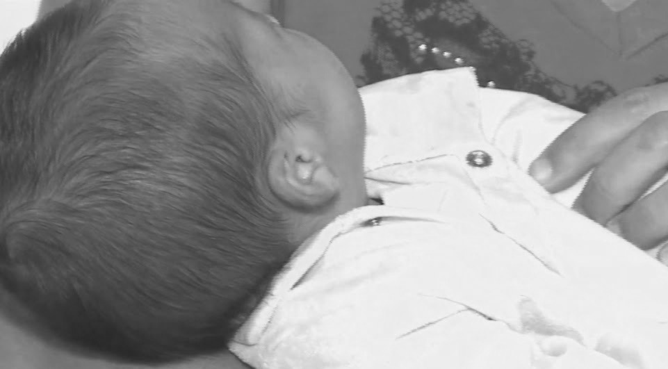 Pais são detidos em Sinop após bebê ser encontrado sozinho em casa