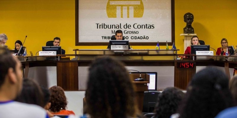Por pagar a mais, ex-secretários e empresa vão devolver R$ 68 mil