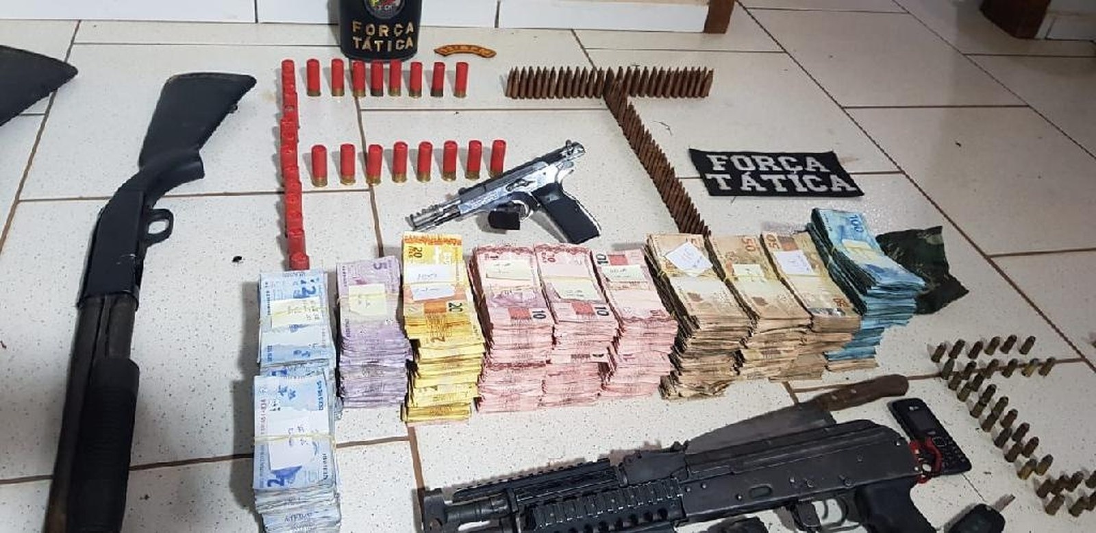 Bolsa com R$ 204 mil roubado de banco é apreendida após morte de 5 assaltantes em MT