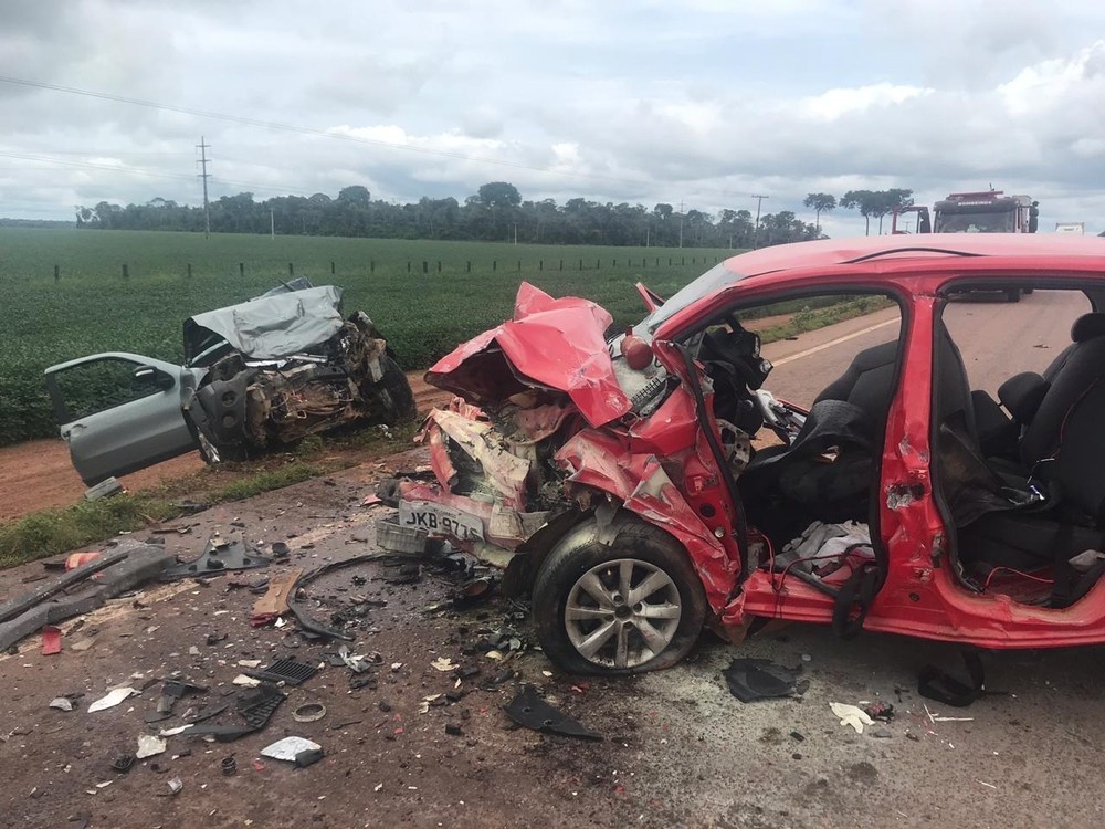Seis pessoas ficam gravemente feridas após veículos colidirem em Sinop
