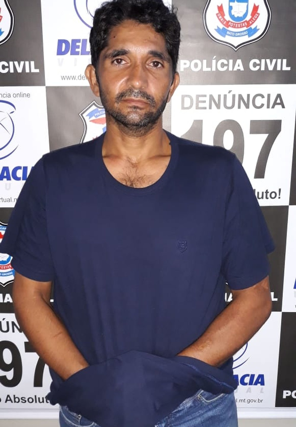 Homem suspeito de sequestrar a ex-mulher e matar o namorado dela é preso após quatro dias foragido em MT