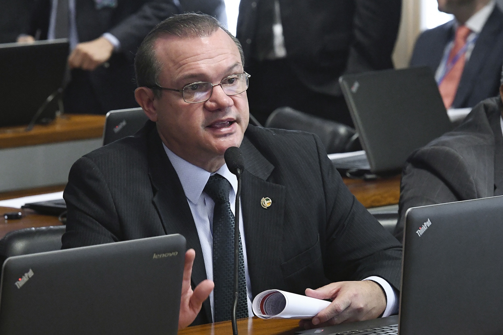 “Decisão da Petrobrás coloca em risco soberania nacional”, alerta Wellington