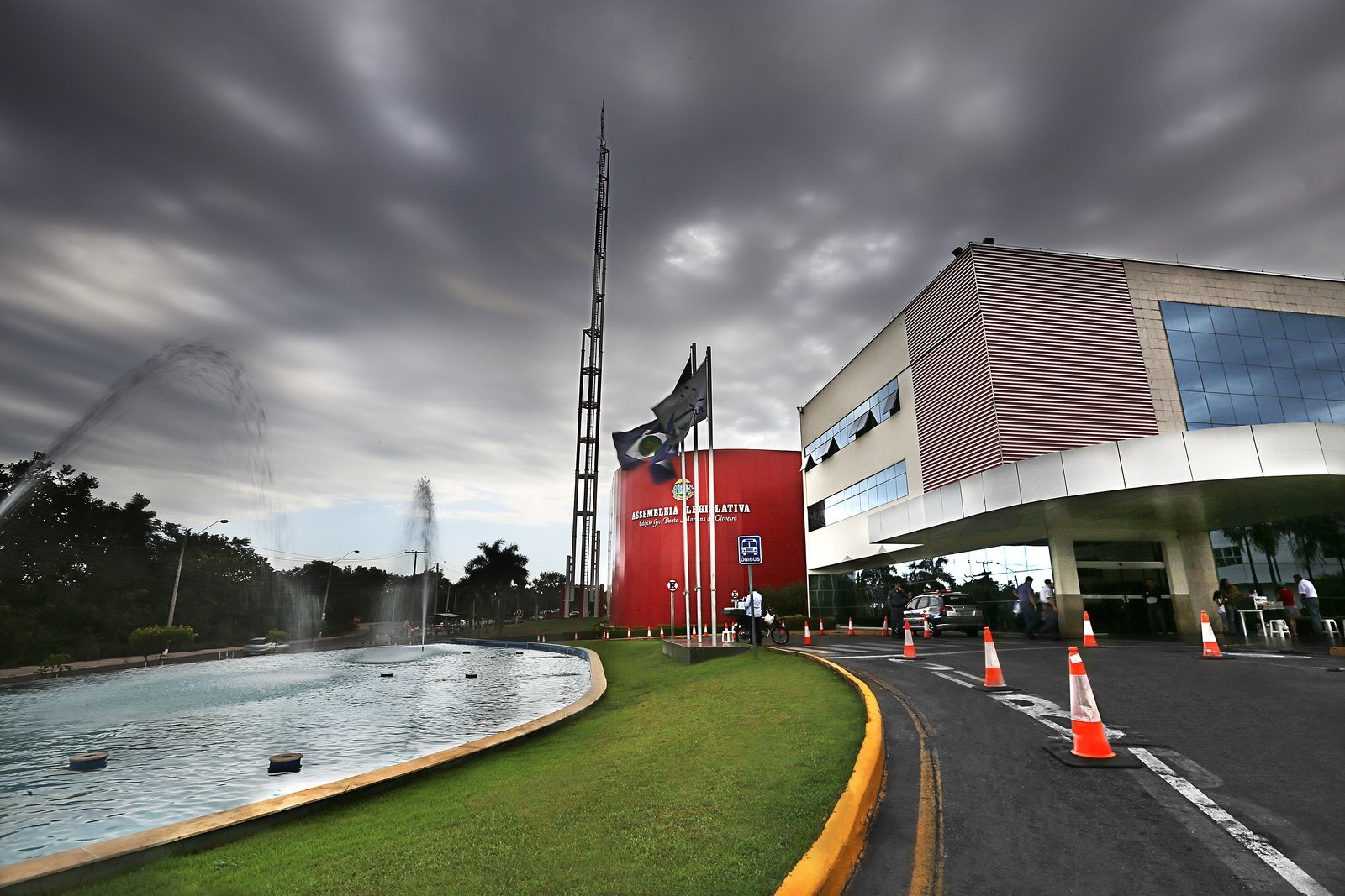 Deputados aprovam decreto de calamidade financeira assinado por Mauro Mendes