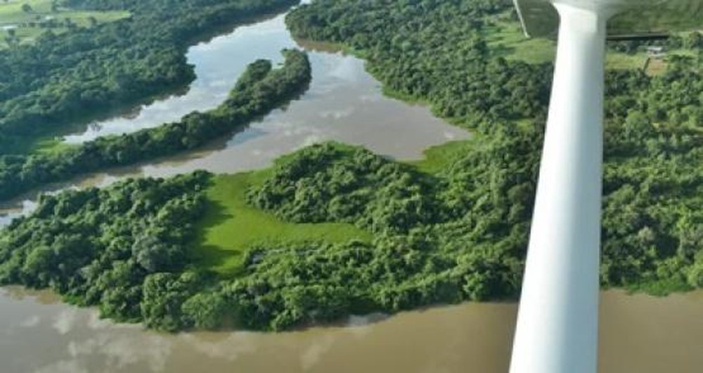 Vazamento de barragem atinge rio em MT e fiscais investigam dano