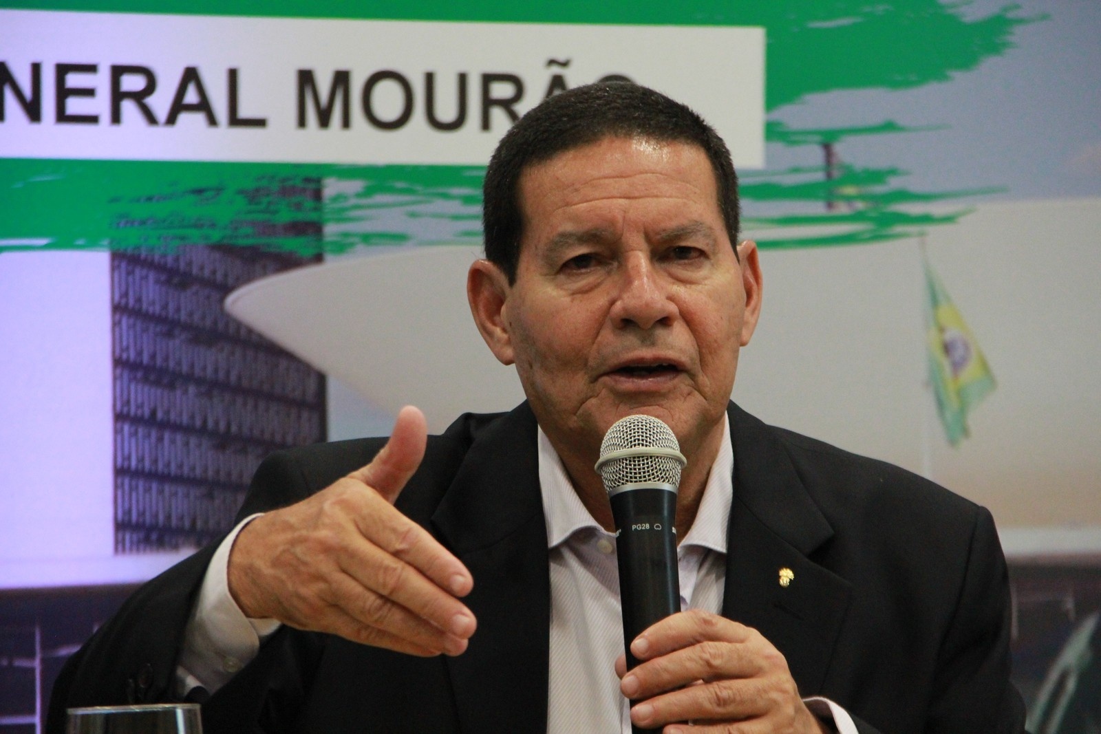 General Mourão e ministra da Agricultura devem participar do encerramento da colheita de soja em MT