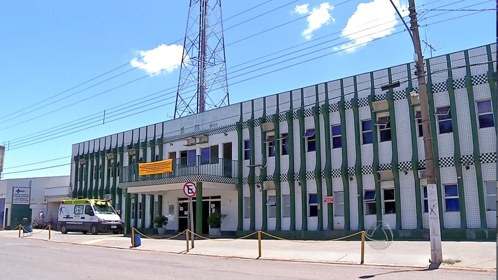 Ex-namorada é condenada à prisão por se apropriar de aposentadoria de idoso e deixá-lo sem comida e água em MT