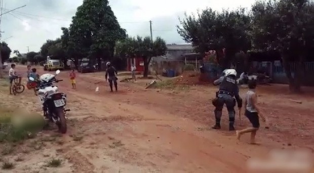 PM’s jogam ‘Bets’ com crianças e vídeo viraliza na internet; veja vídeo