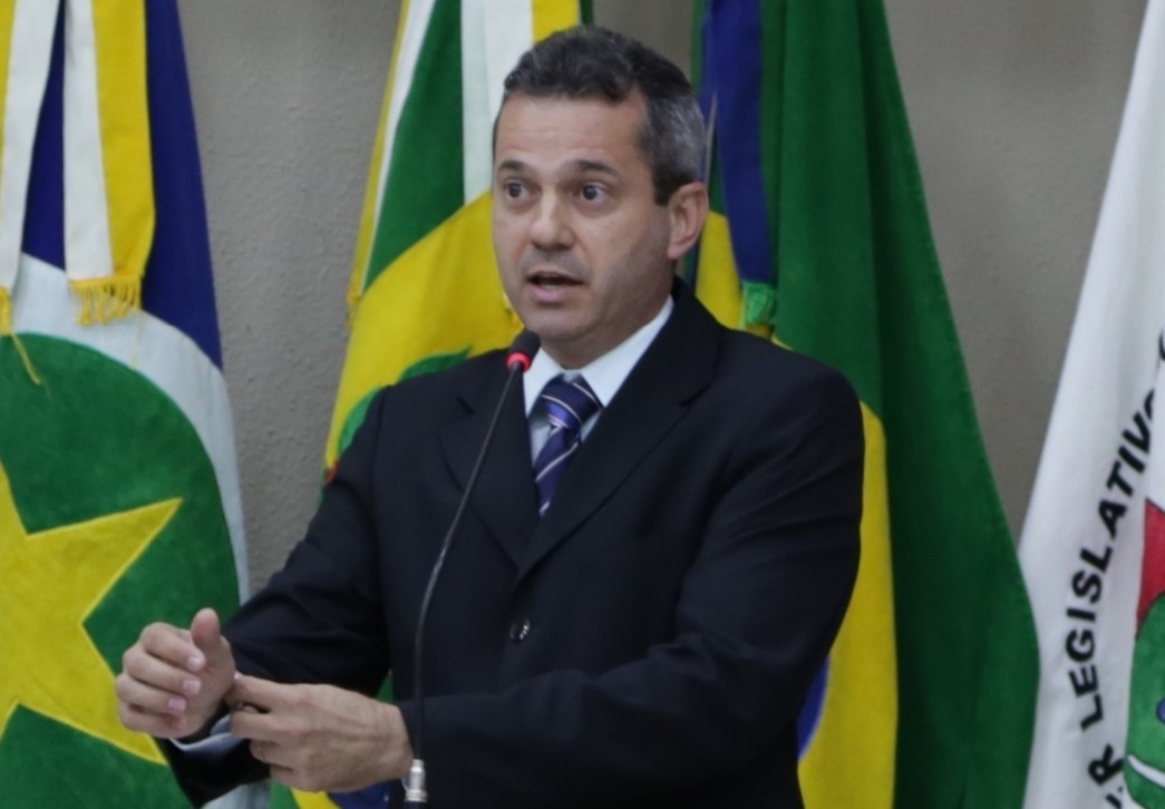 Juiz absolve vereador acusado de caixa 2