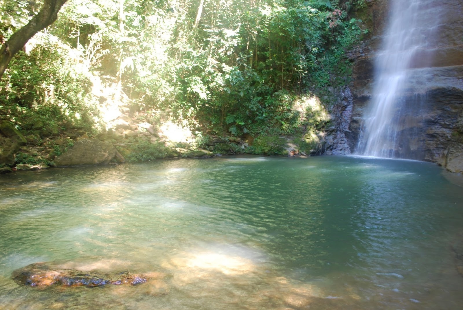 Menino de 5 anos morre afogado ao tomar banho de cachoeira com a família em MT