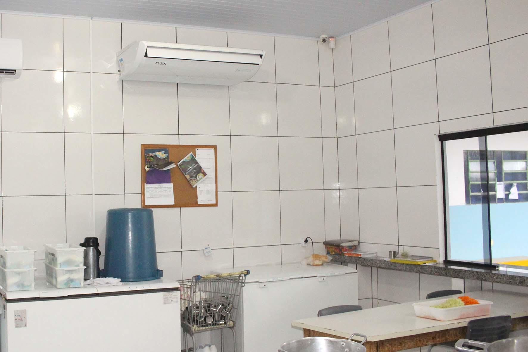 Prefeitura investe na climatização de cozinhas de escolas municipais