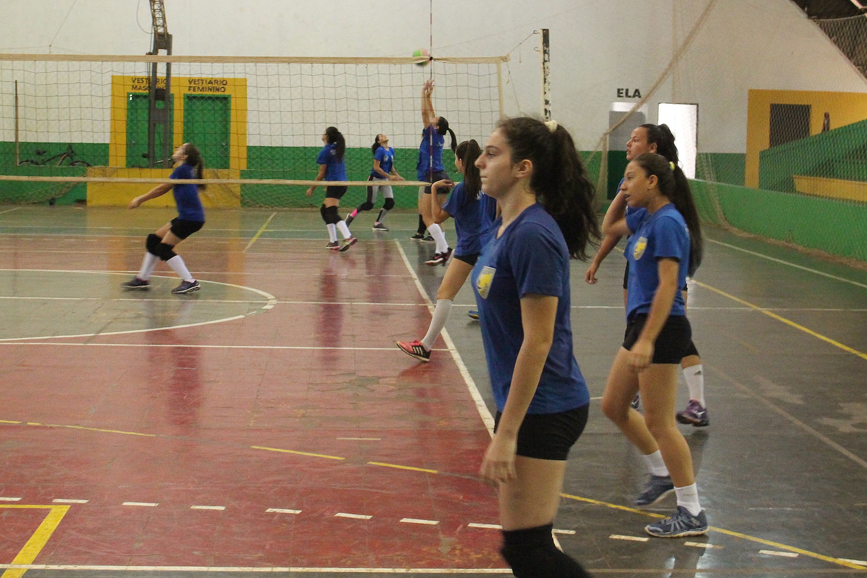 Gerência leva informações sobre escolinhas esportivas durante plantão de atendimento