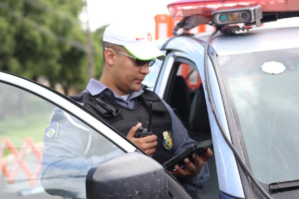 PM orienta sobre cuidados no trânsito durante carnaval