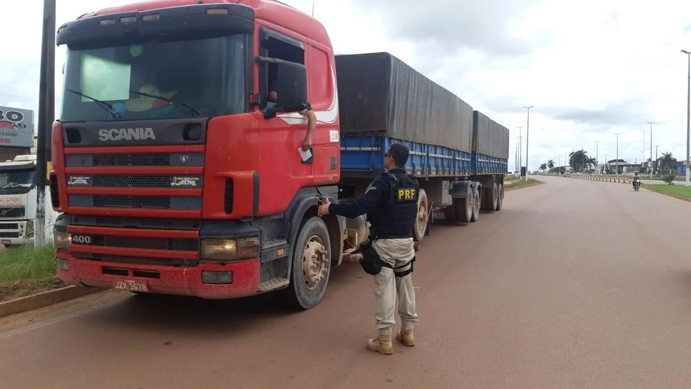 Circulação de caminhões de MT para o PA está bloqueada até quarta-feira