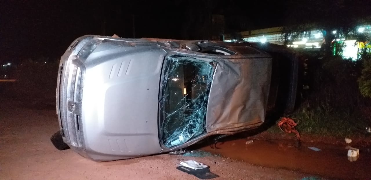 Após colisão, carro capota várias vezes em Sinop