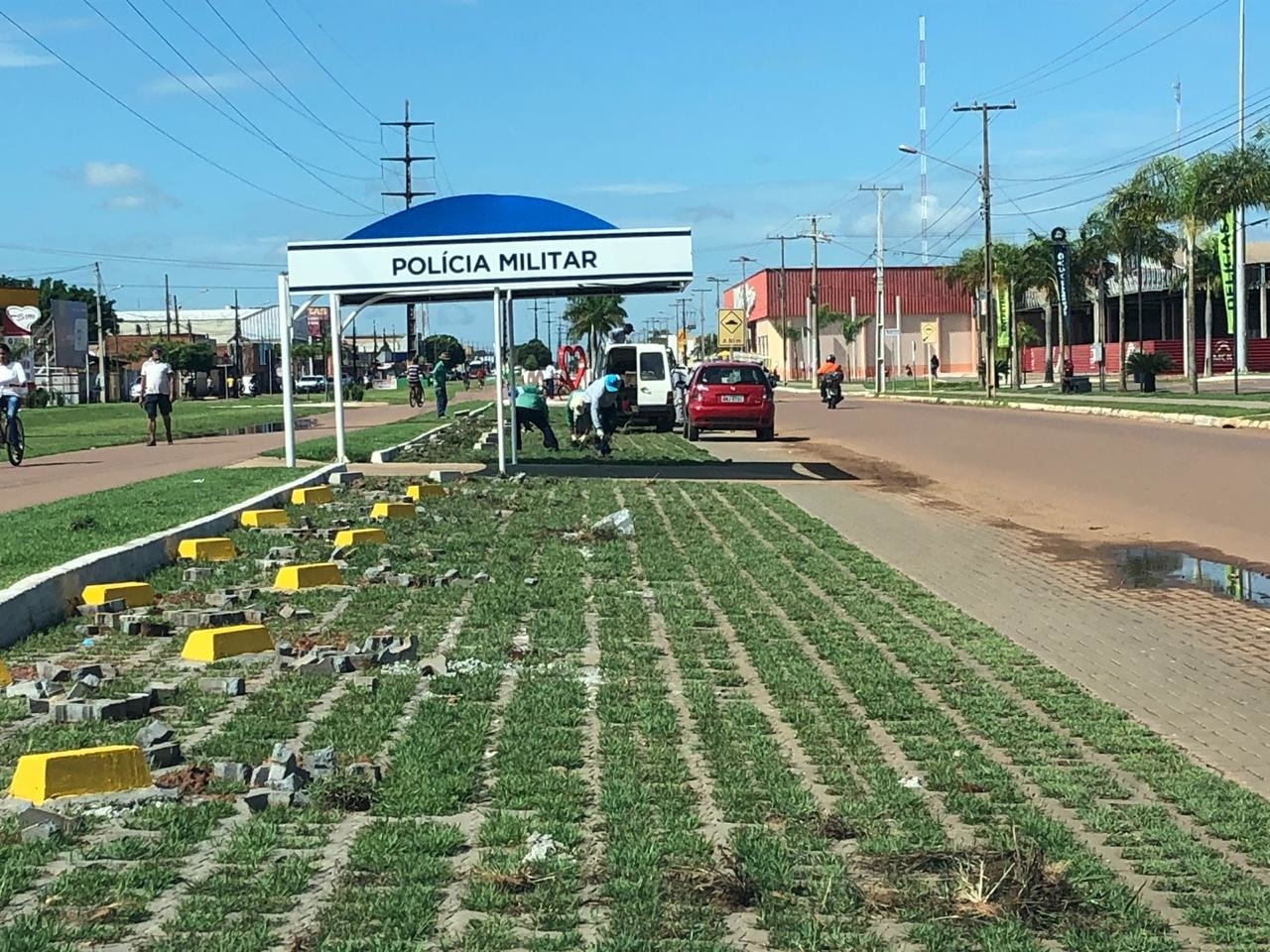 Prefeitura executa iluminação de ciclovia na André Maggi