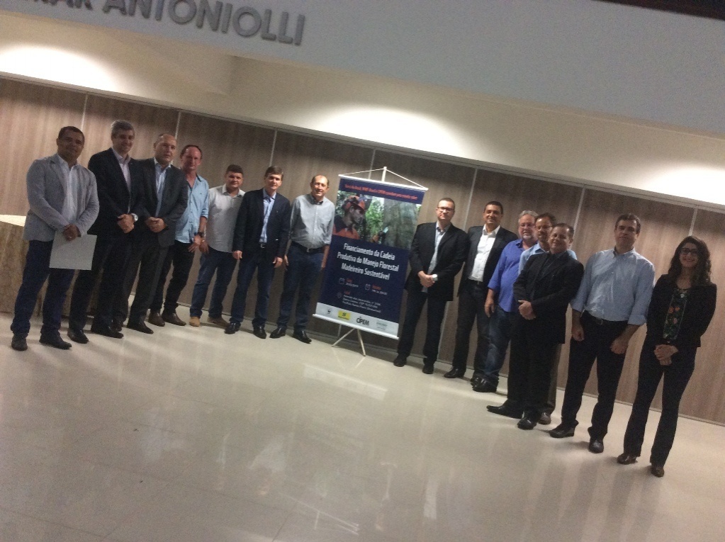 Empresários da madeira conhecem crédito específico para setor