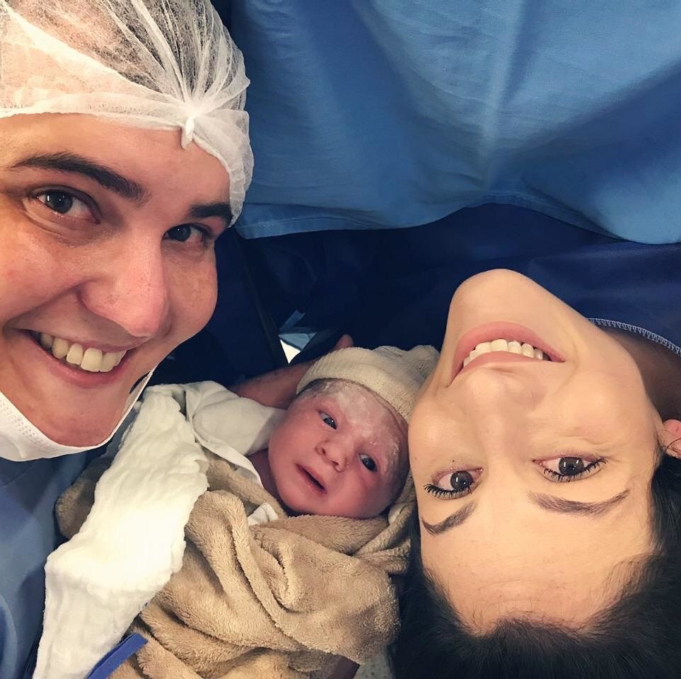 Veja como está a filha e o piloto que passou 5 dias perdido em mata