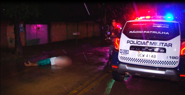 Jovem é atingido por tiros enquanto andava pela rua em Sinop