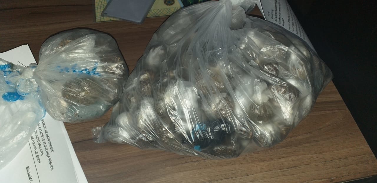Drogas continuam sendo encontradas durante revistas no Ferrugem