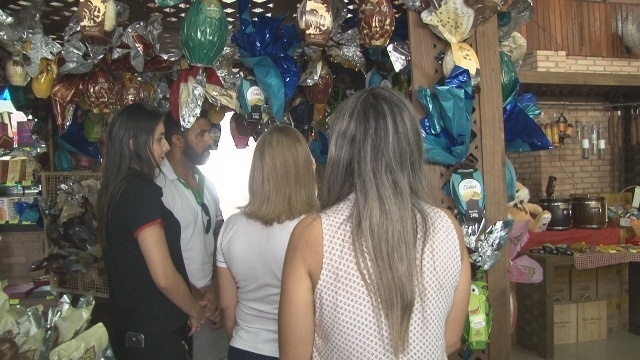 Procon percorre comércio de chocolates de Sinop