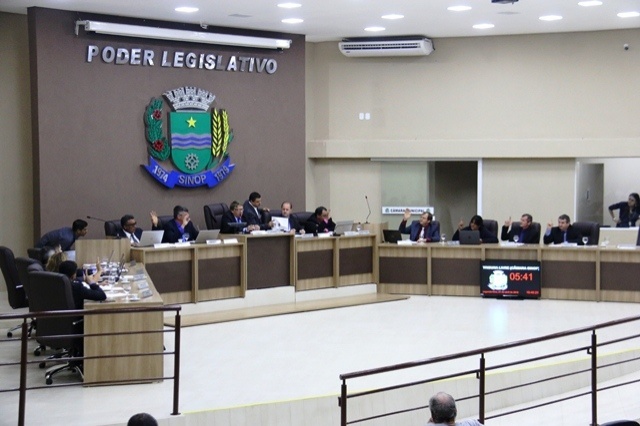 Vereadores suplicam por audiência para discutir a saúde