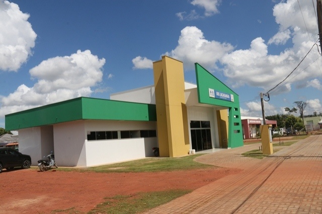 Verde, amarelo e branco para sempre