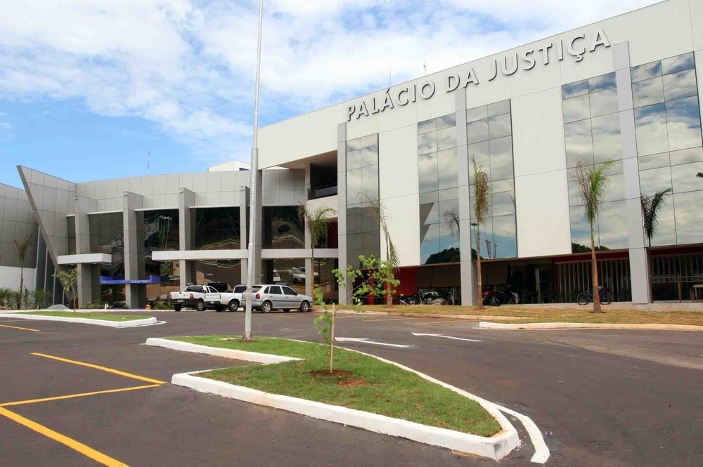 Governo de MT é condenado a pagar R$ 35 mil a detento que ficou cego após contrair toxoplasmose em presídio