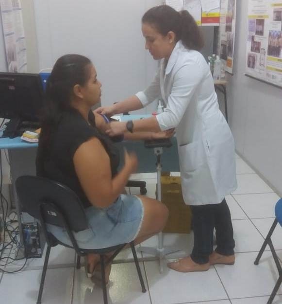 Saúde realiza conscientização sobre riscos pela automedicação