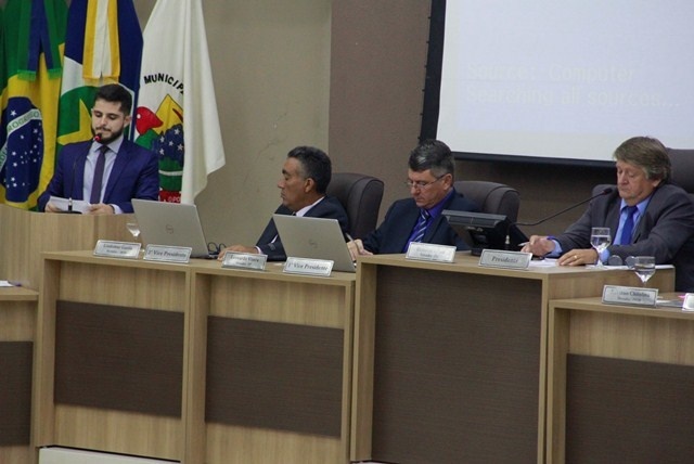 Projeto propõe fim da verba de R$ 5 mil para cada vereador
