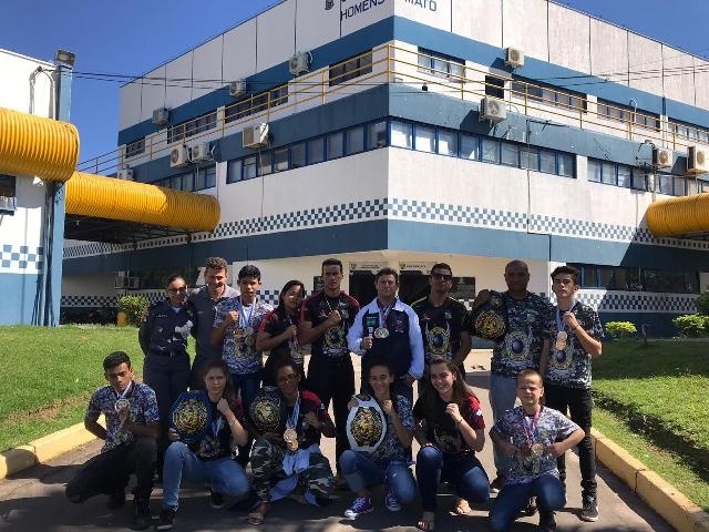 Lutadores de Sinop conquistam cinturões e medalhas na competição em Buenos Aires