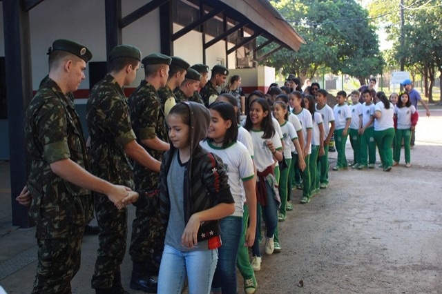Quatro escolas participam do 3° dia de programação do mês do Meio Ambiente