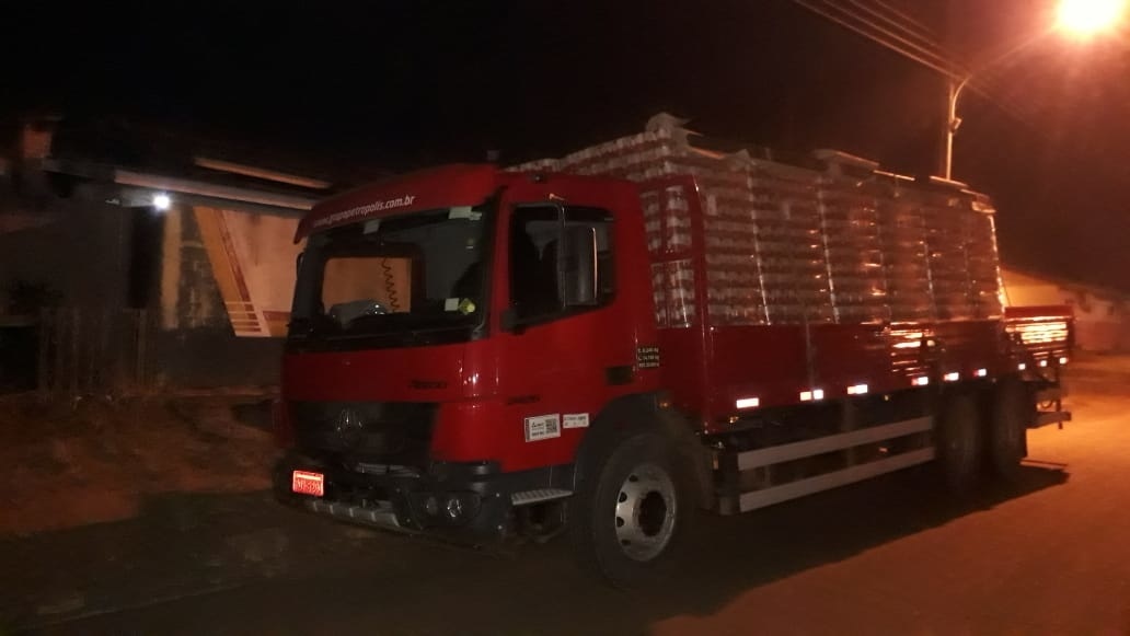 Suspeitos de roubar caminhão com carga de cerveja em Sinop são presos